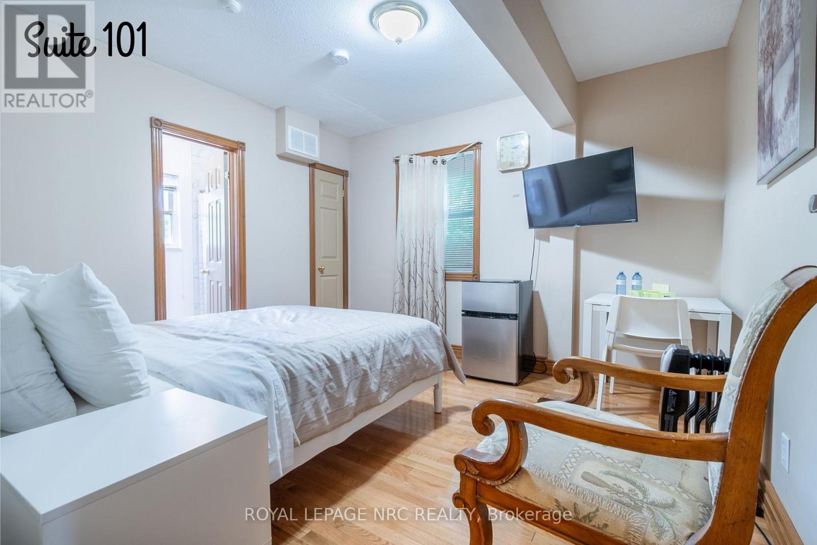 6257 Dunn Street, Niagara Falls (Dorchester), Ontario  L2G 2P6 - Photo 28 - X12217734