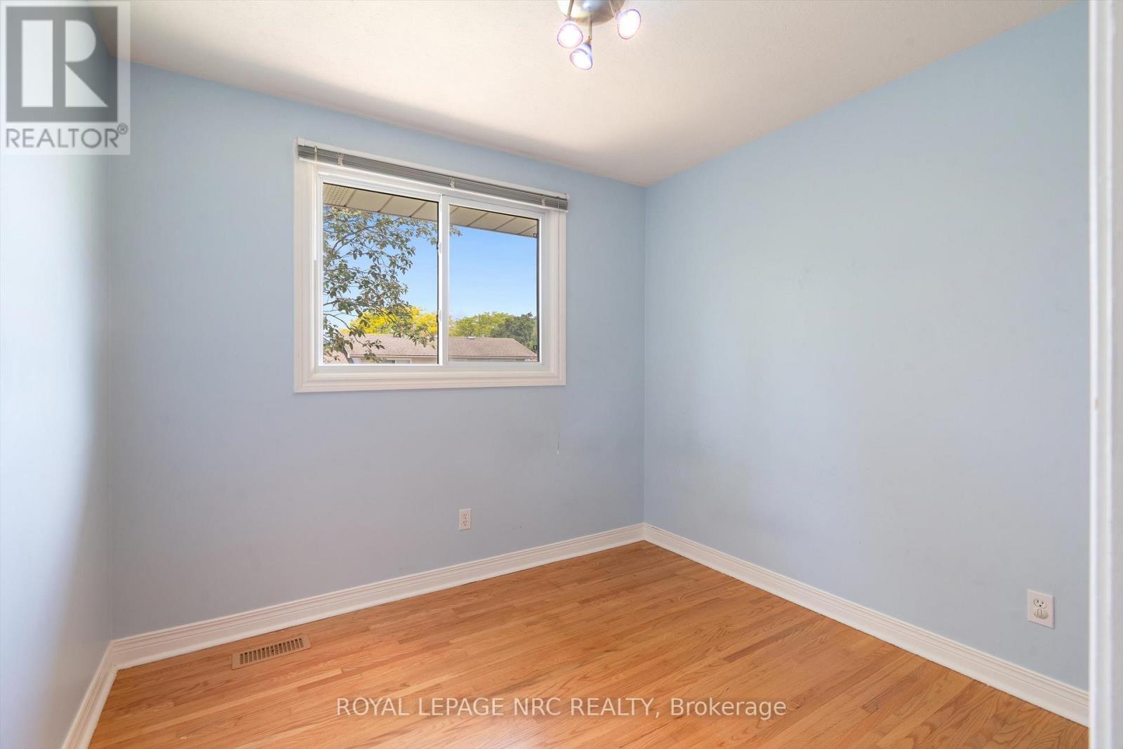 533 Vine Street, St. Catharines (Vine/linwell), Ontario  L2M 3T5 - Photo 21 - X12217759
