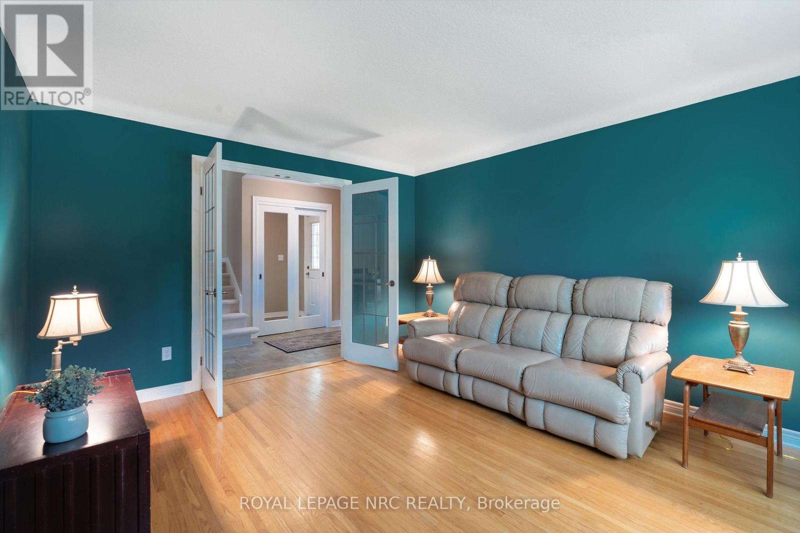 533 Vine Street, St. Catharines (Vine/linwell), Ontario  L2M 3T5 - Photo 9 - X12217759