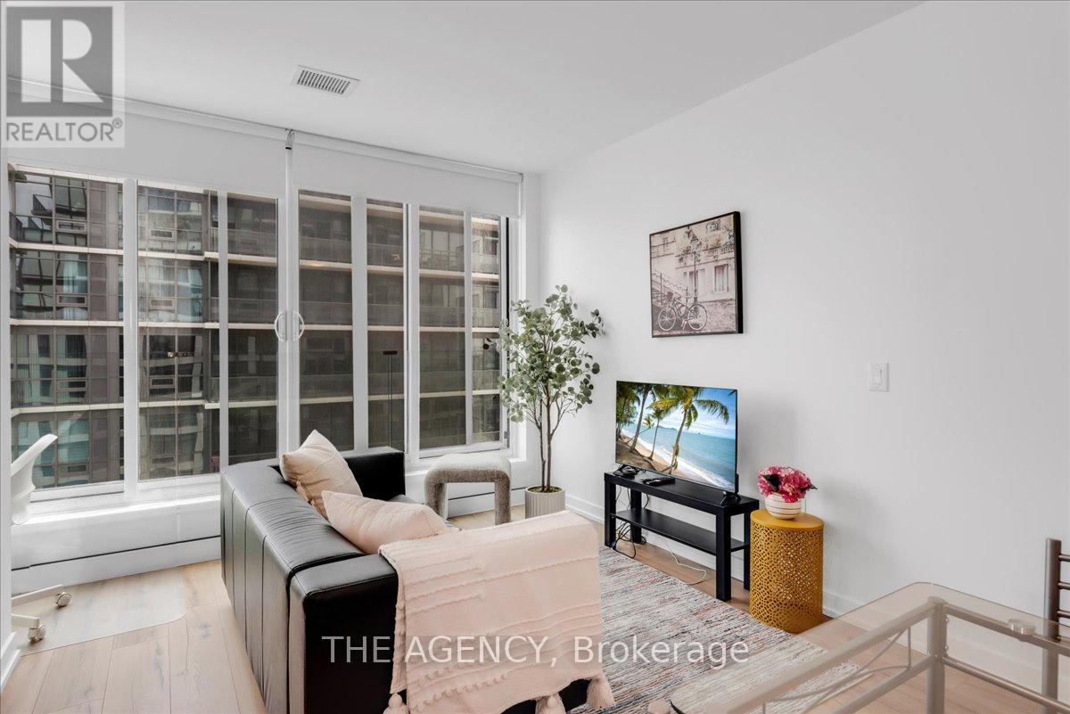 608 - 1195 The Queens Way, Toronto, Ontario  M8Z 0H1 - Photo 10 - W12215463