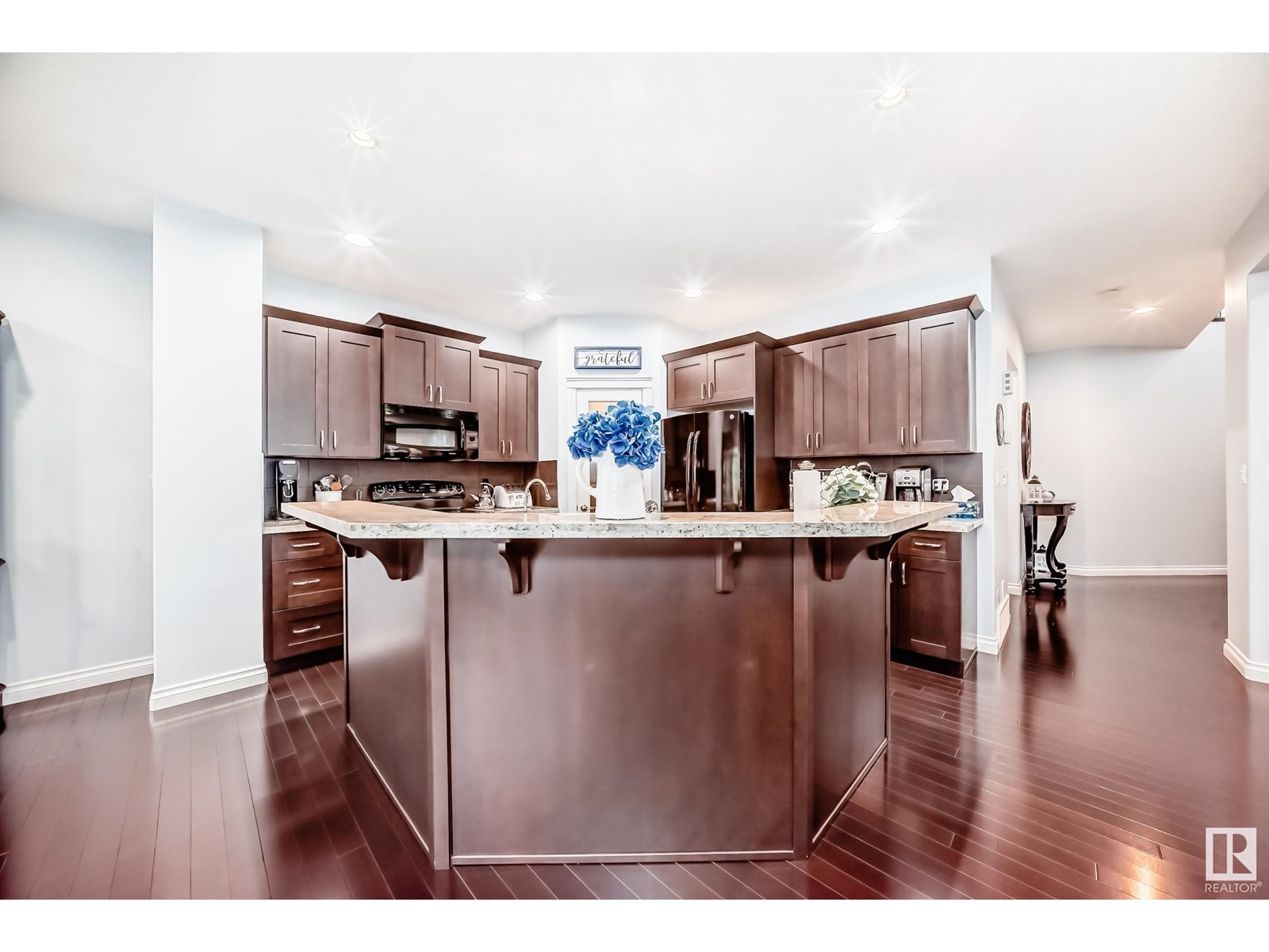 1141 Hays Dr Nw, Edmonton, Alberta  T6M 0M2 - Photo 3 - E4442136