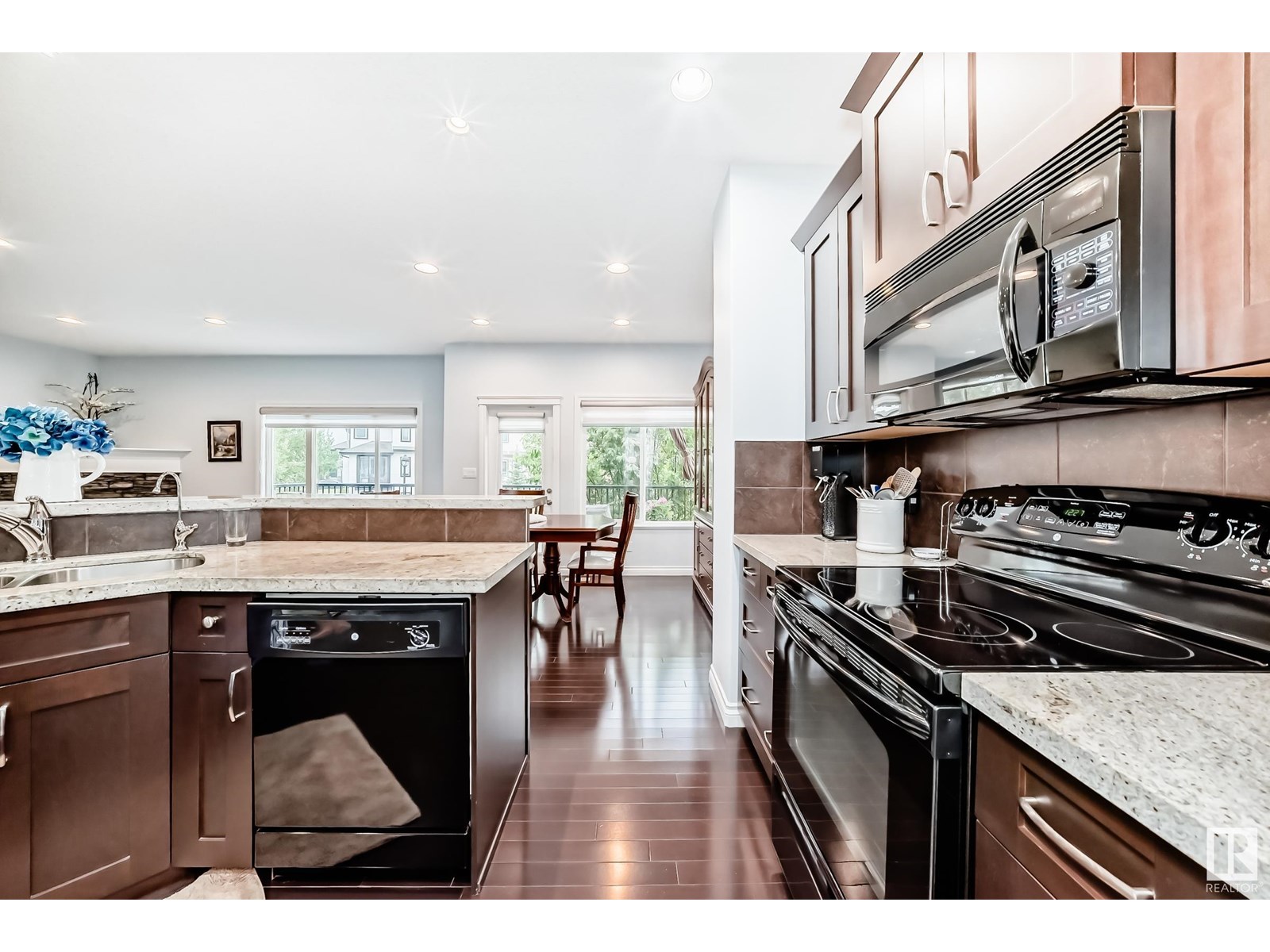1141 Hays Dr Nw, Edmonton, Alberta  T6M 0M2 - Photo 4 - E4442136