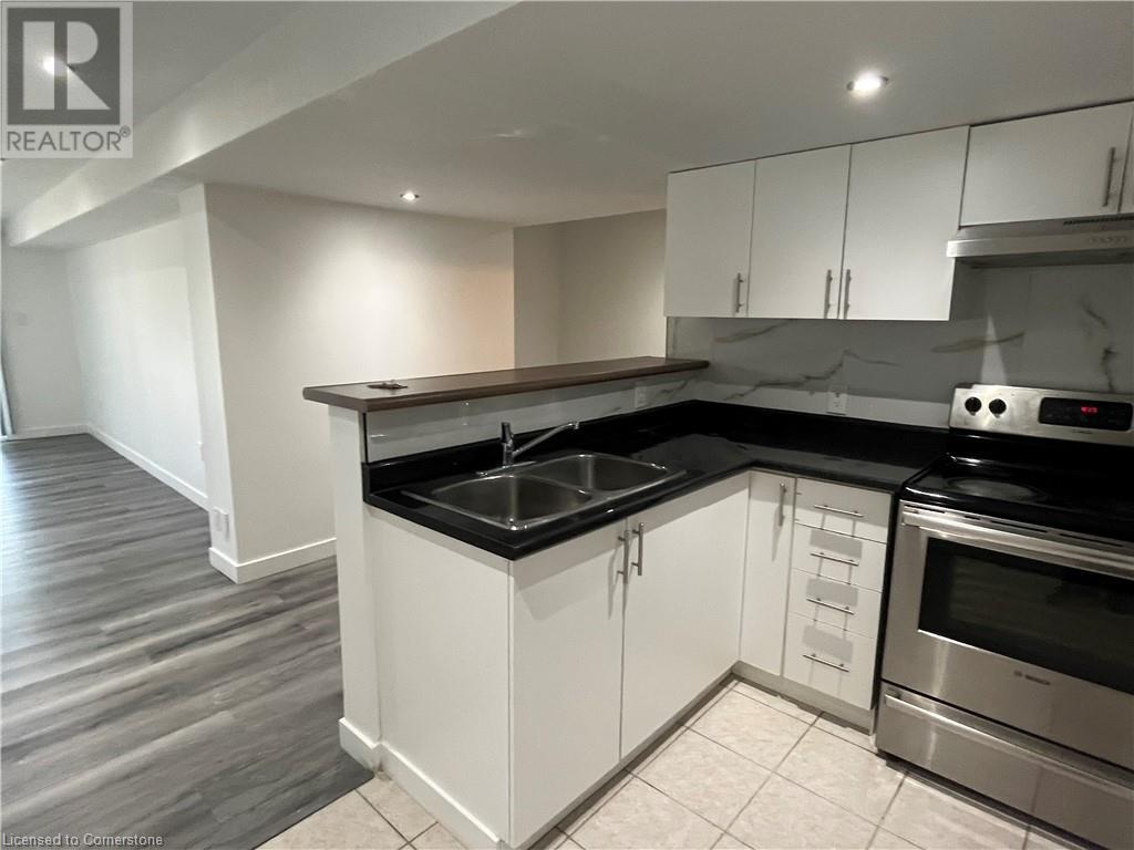 580 Activa Avenue Unit# Lower, Kitchener, Ontario  N2E 4C3 - Photo 2 - 40740423