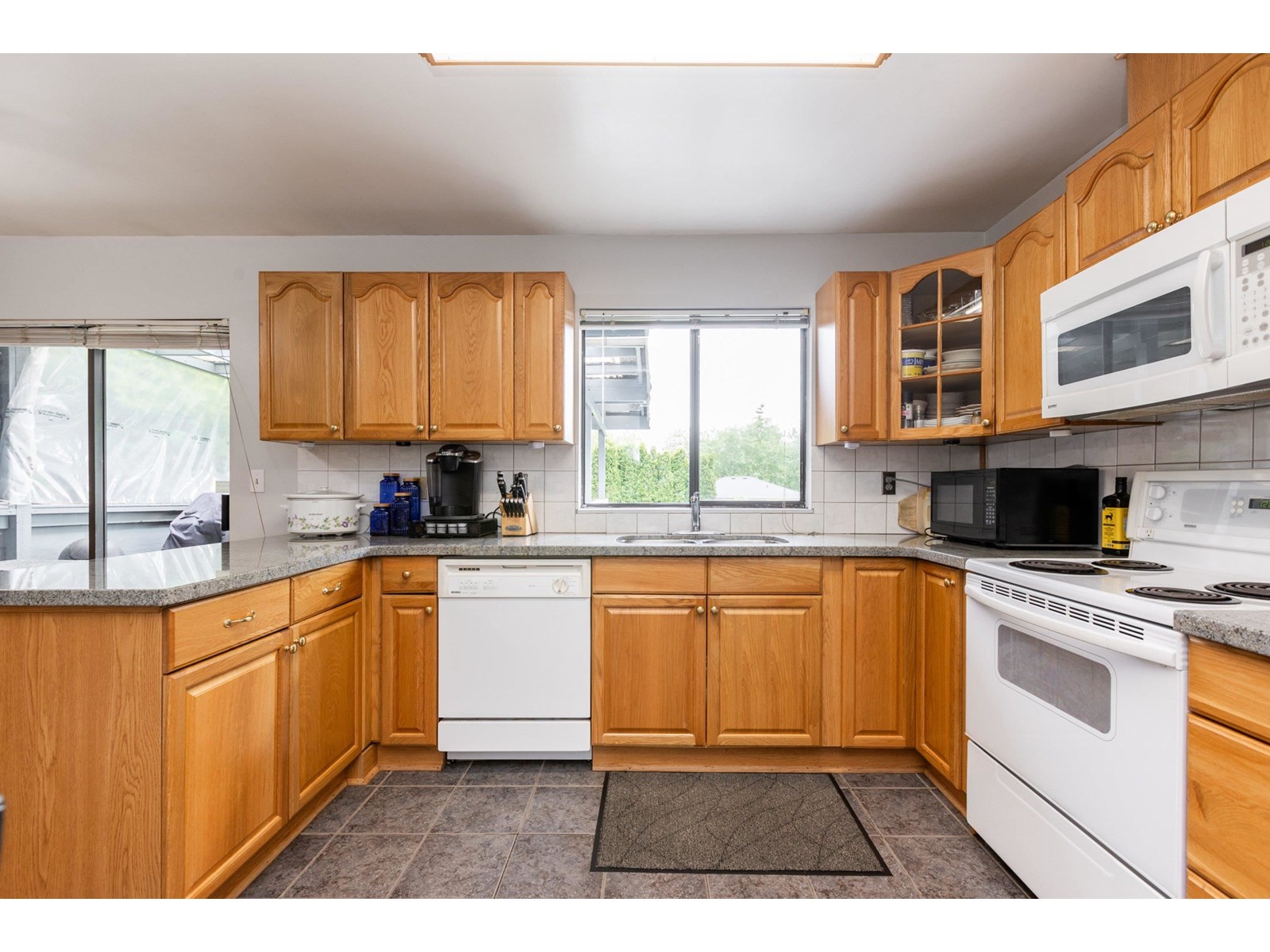 8942 139a Street, Surrey, British Columbia  V3V 7G5 - Photo 16 - R2972045