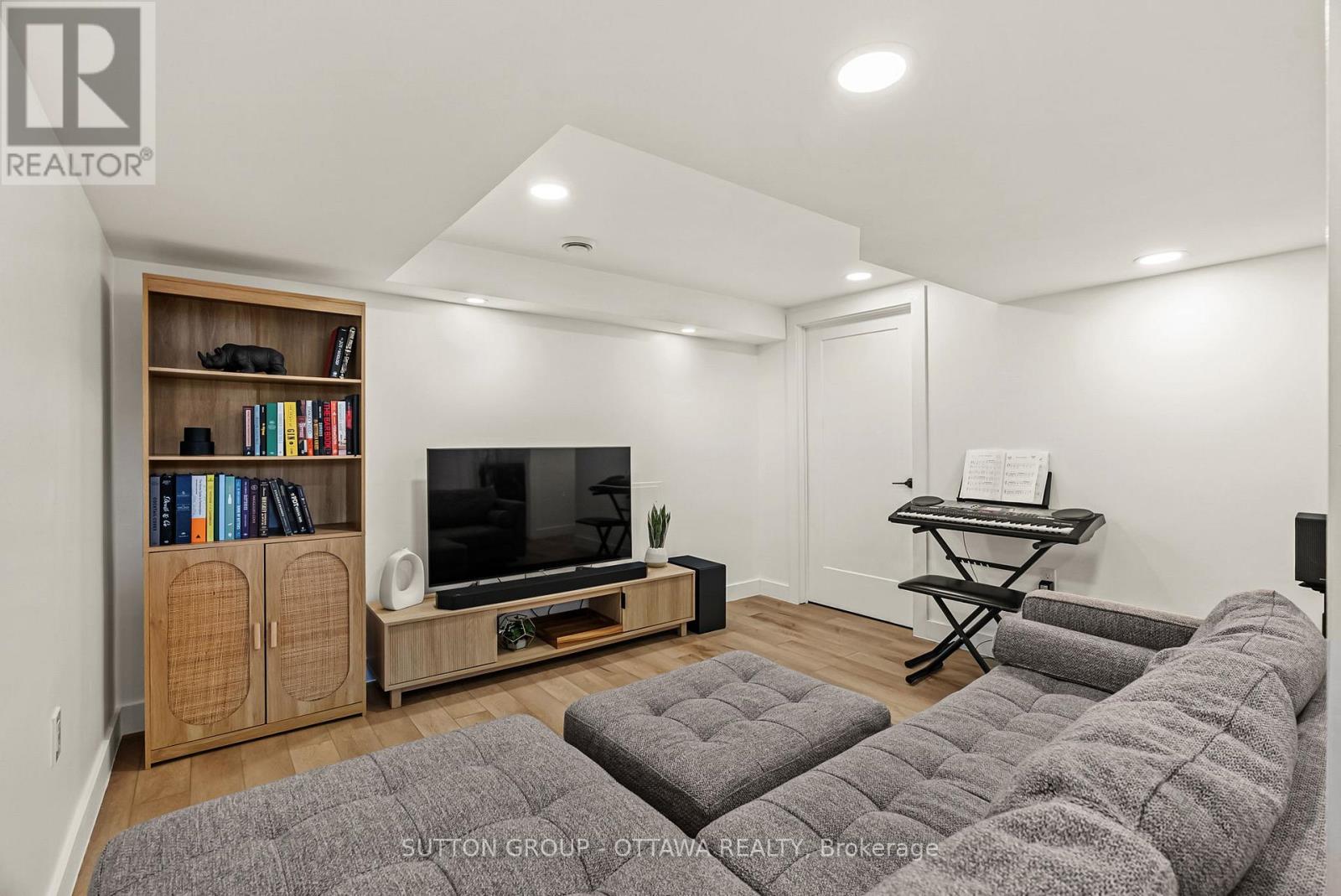 19 Donland Avenue, Ottawa, Ontario  K2G 3A4 - Photo 21 - X12217747