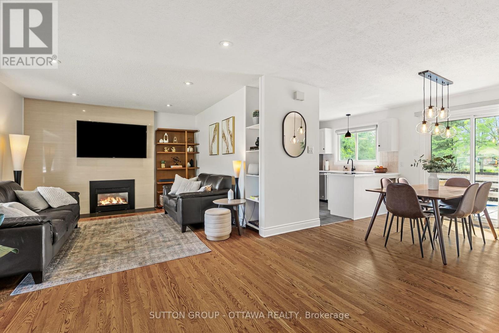 19 Donland Avenue, Ottawa, Ontario  K2G 3A4 - Photo 5 - X12217747