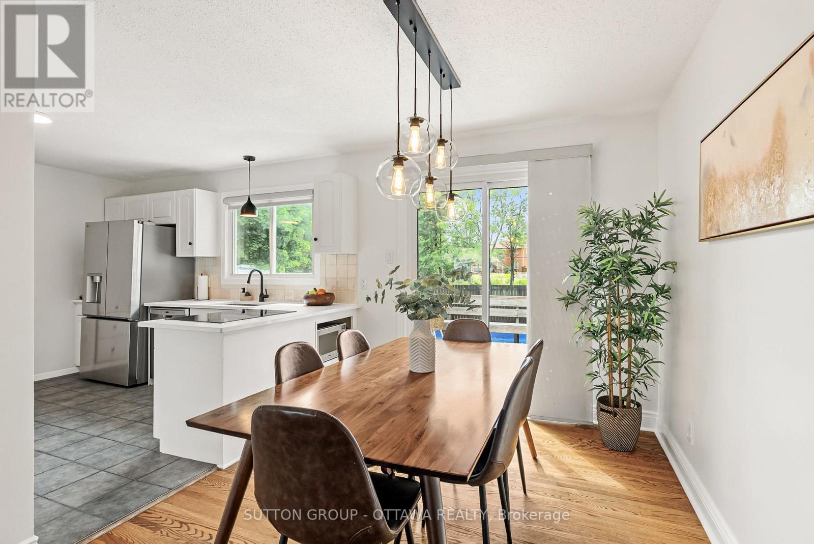 19 Donland Avenue, Ottawa, Ontario  K2G 3A4 - Photo 8 - X12217747