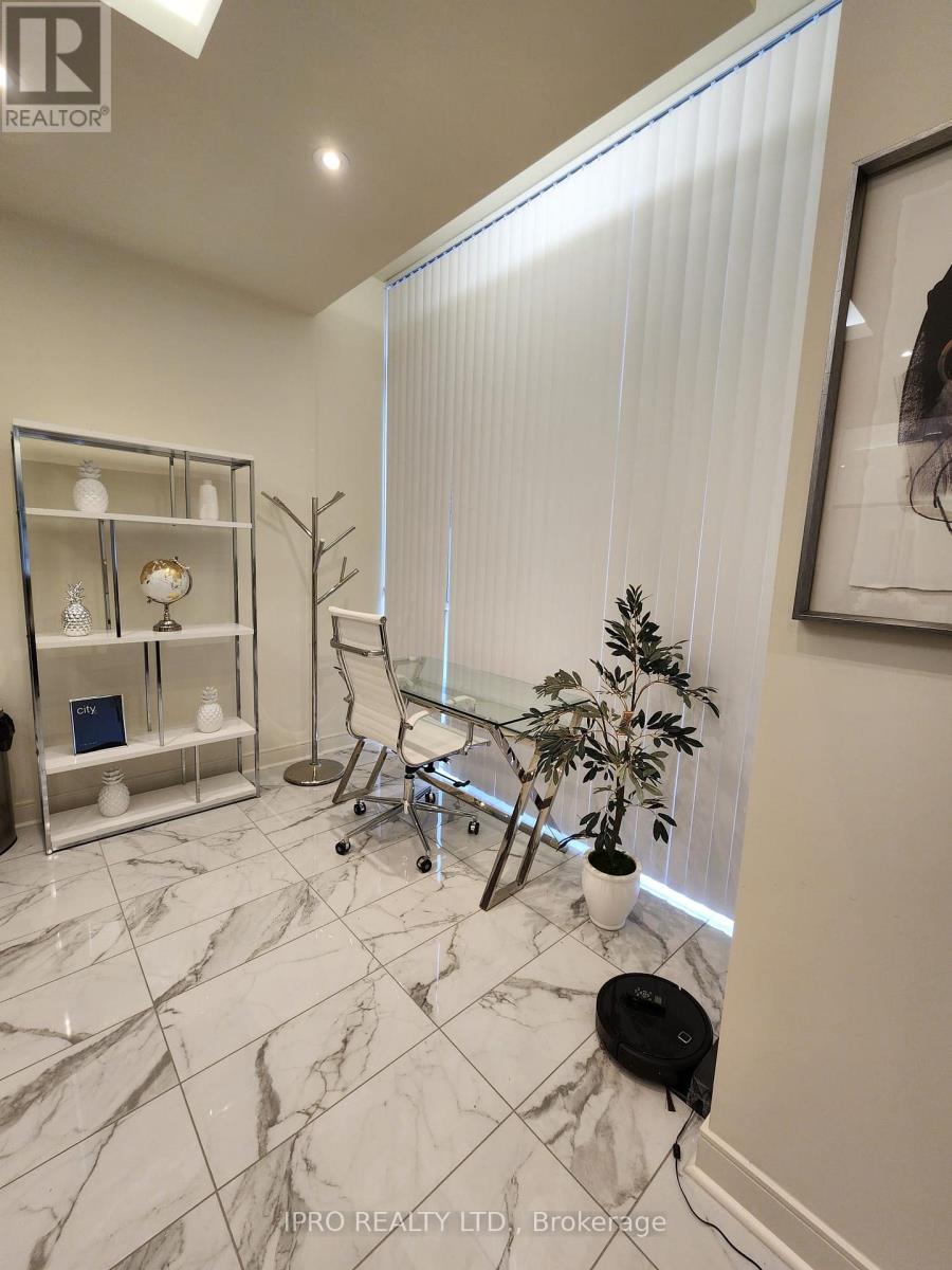 103 - 825 Church Street S, Toronto, Ontario  M4W 3Z4 - Photo 36 - C12217683