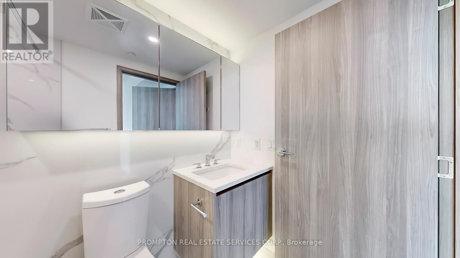 4103 - 3 Concord Cityplace Way, Toronto, Ontario  M5V 0X4 - Photo 33 - C12217714