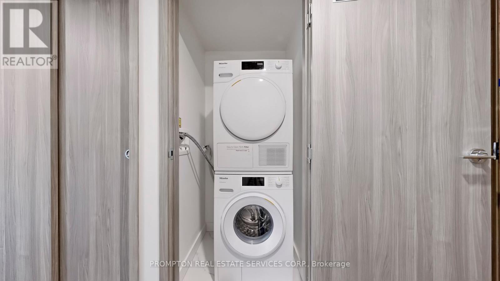 4103 - 3 Concord Cityplace Way, Toronto, Ontario  M5V 0X4 - Photo 37 - C12217714