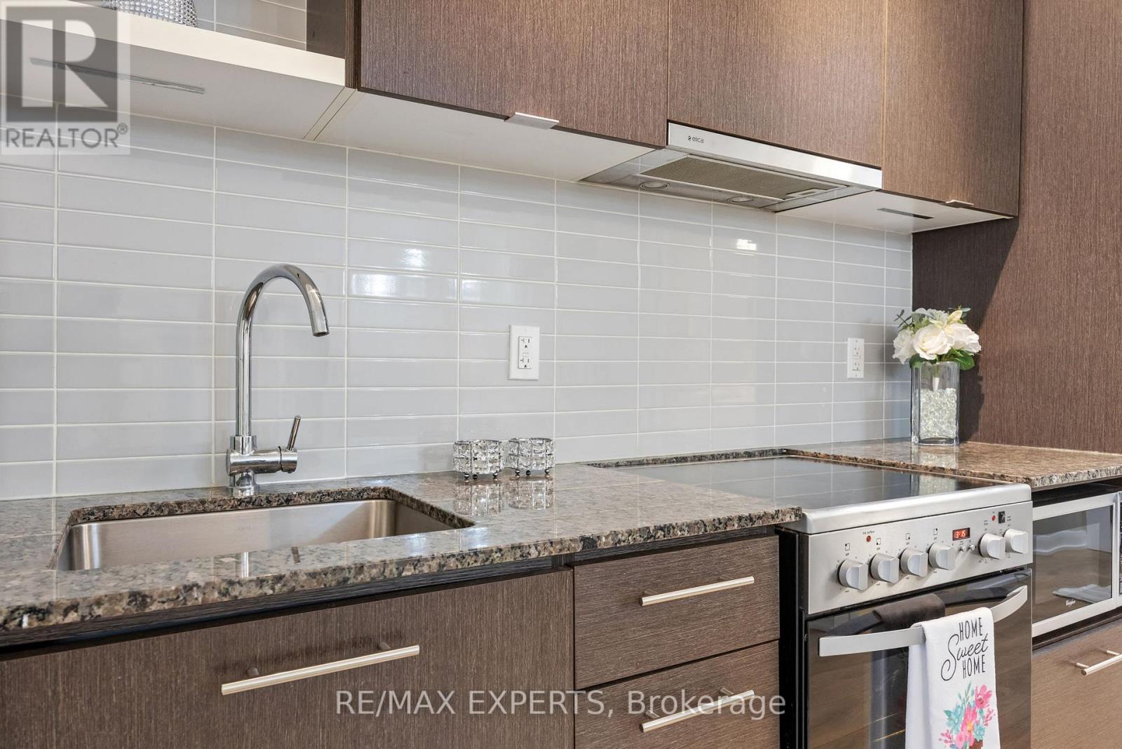 802 - 435 Richmond Street W, Toronto (Waterfront Communities), Ontario  M5V 0N3 - Photo 13 - C12217718