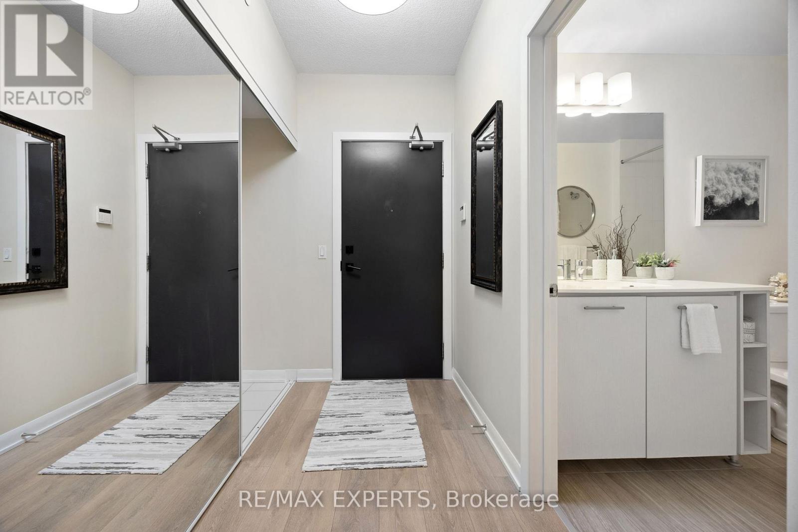 802 - 435 Richmond Street W, Toronto (Waterfront Communities), Ontario  M5V 0N3 - Photo 2 - C12217718