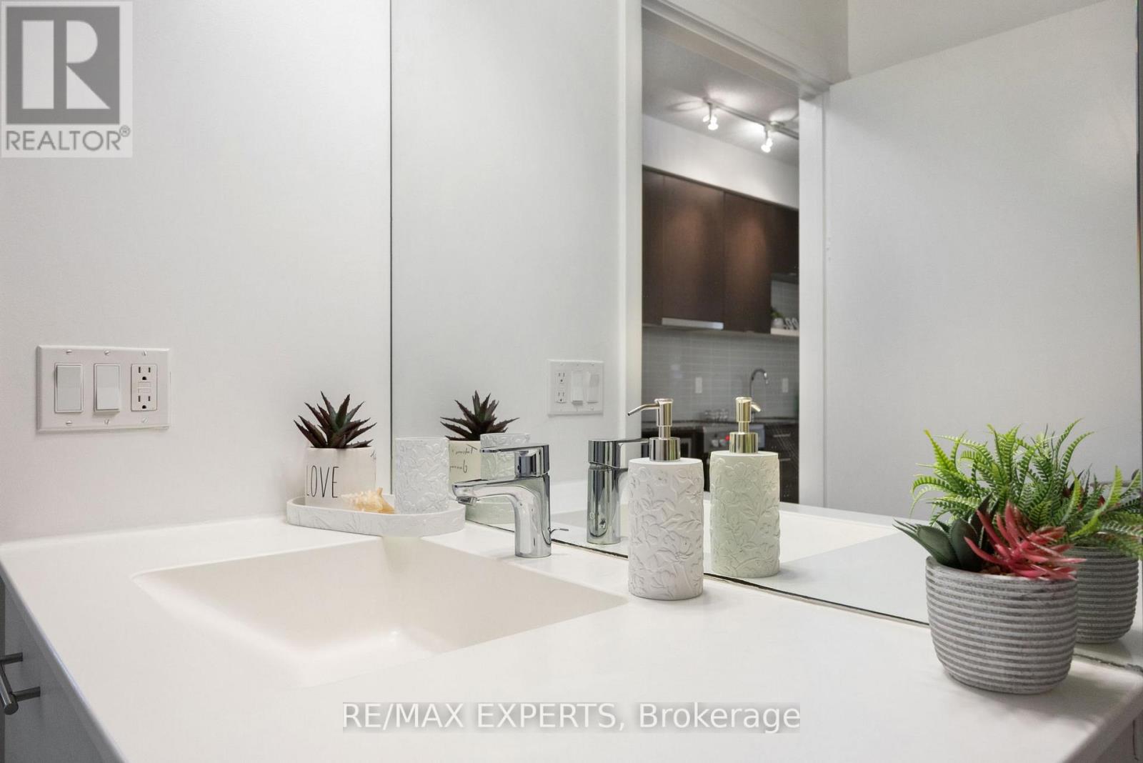 802 - 435 Richmond Street W, Toronto (Waterfront Communities), Ontario  M5V 0N3 - Photo 23 - C12217718