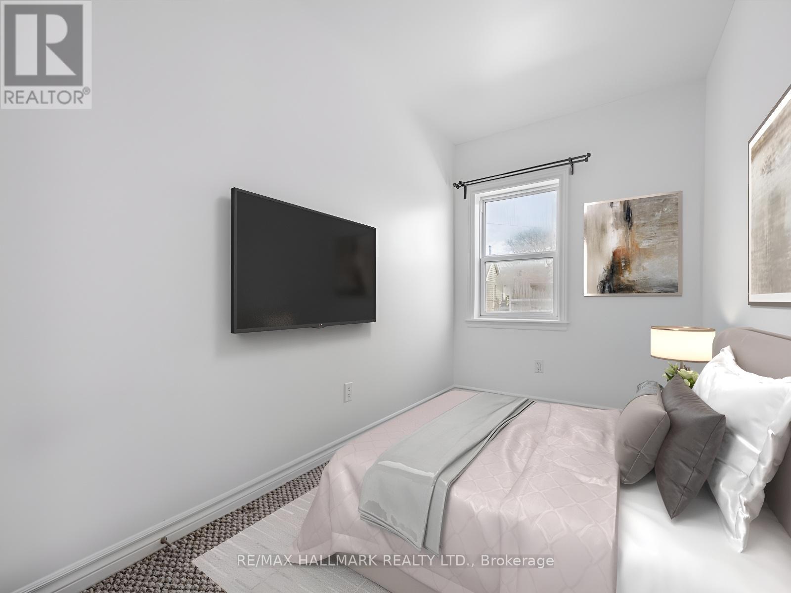 8 Redwood Avenue, Toronto (Greenwood-Coxwell), Ontario  M4L 2S6 - Photo 10 - E12217666