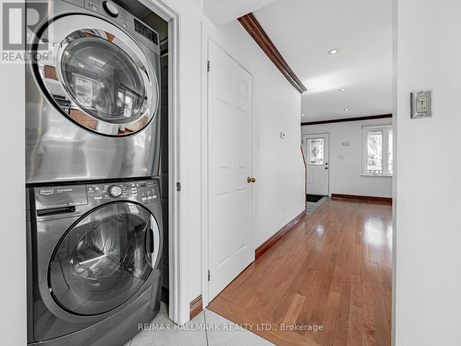 8 Redwood Avenue, Toronto (Greenwood-Coxwell), Ontario  M4L 2S6 - Photo 6 - E12217666