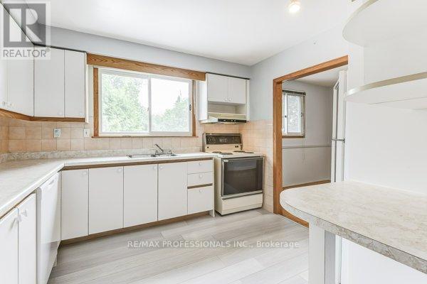 11 Shadbolt Court, Markham (Unionville), Ontario  L3R 1X3 - Photo 14 - N12217658
