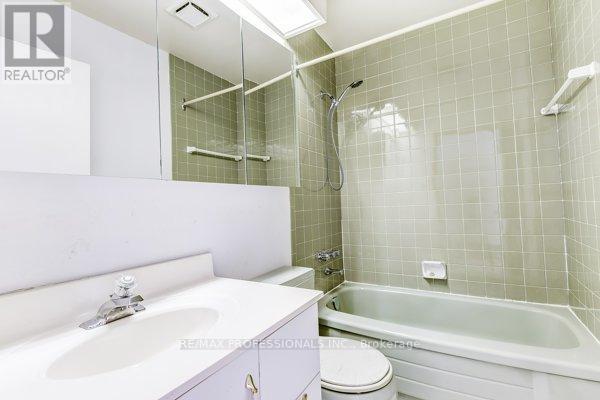 11 Shadbolt Court, Markham (Unionville), Ontario  L3R 1X3 - Photo 25 - N12217658