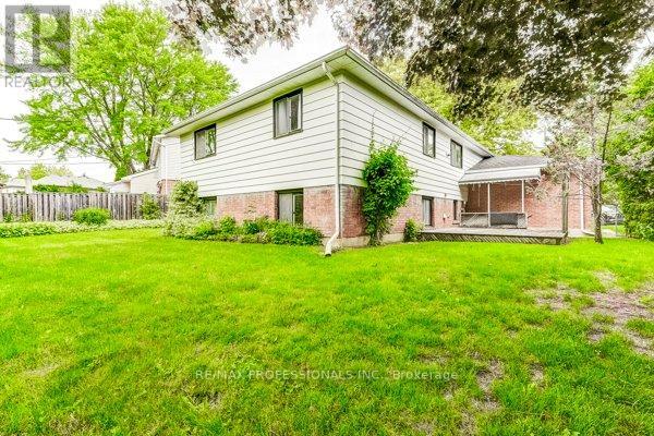 11 Shadbolt Court, Markham (Unionville), Ontario  L3R 1X3 - Photo 41 - N12217658