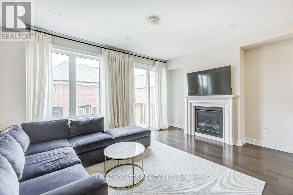 60 Drizzel Crescent, Richmond Hill (Oak Ridges), Ontario  L4E 1G8 - Photo 10 - N12217671