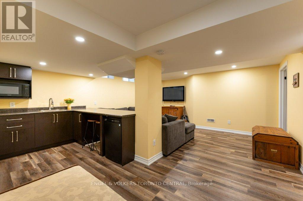 22 Donald Sim Avenue, Markham, Ontario  L6B 1B6 - Photo 15 - N12217763