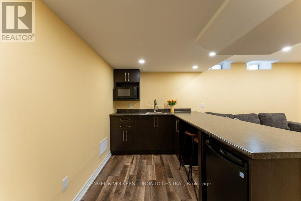 22 Donald Sim Avenue, Markham, Ontario  L6B 1B6 - Photo 16 - N12217763