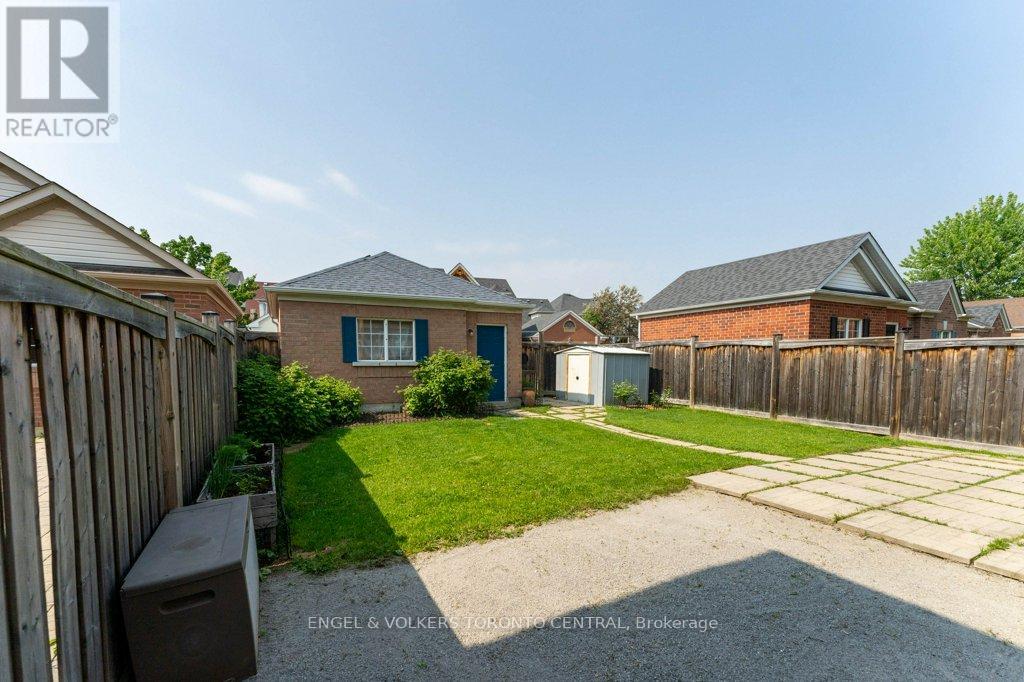 22 Donald Sim Avenue, Markham, Ontario  L6B 1B6 - Photo 19 - N12217763