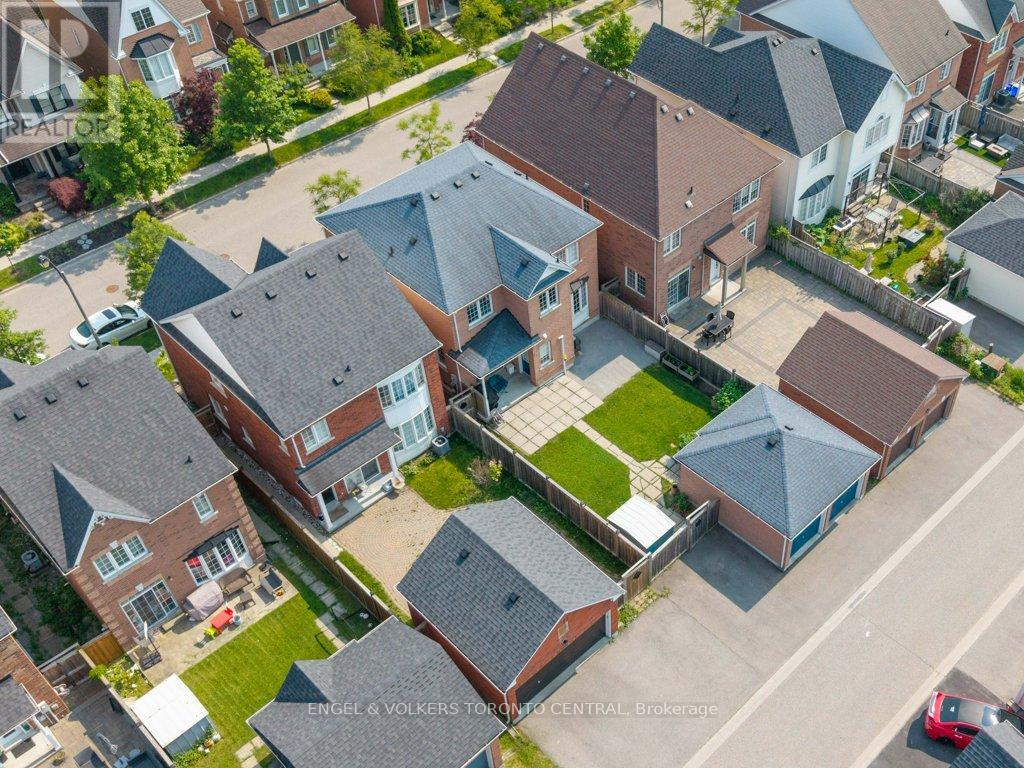 22 Donald Sim Avenue, Markham, Ontario  L6B 1B6 - Photo 24 - N12217763