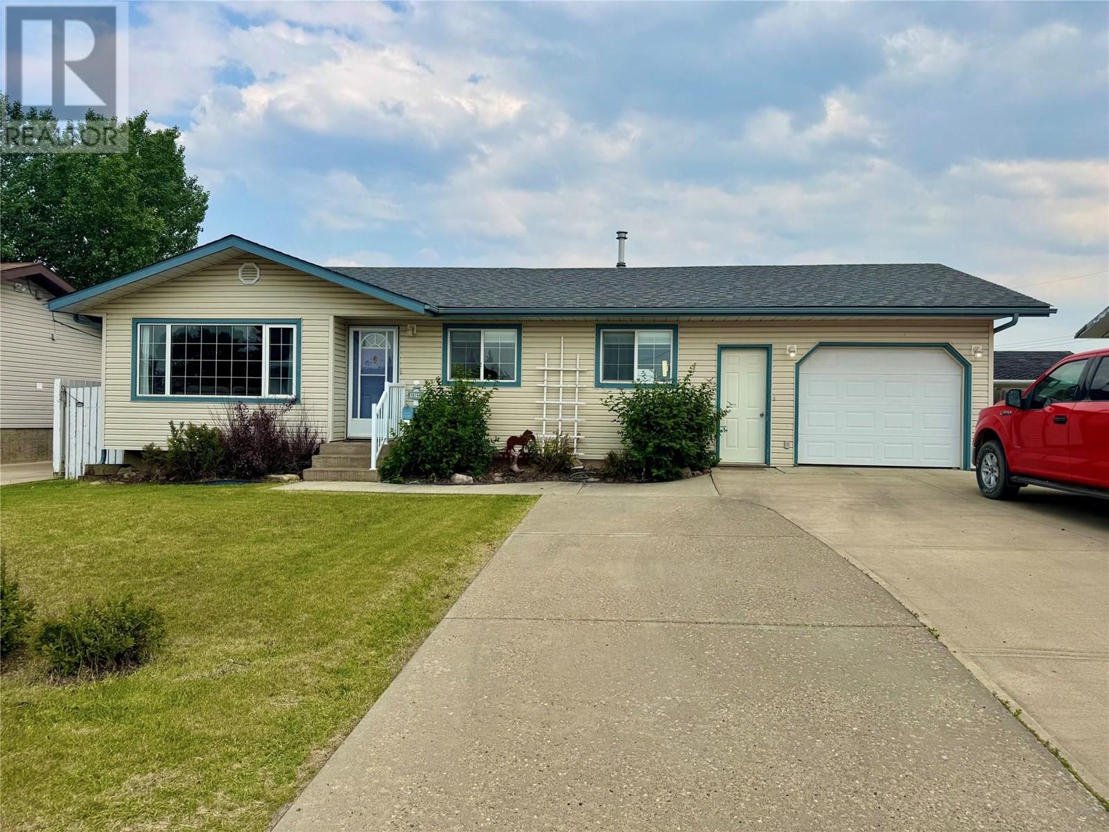 10744 18 Street, Dawson Creek, British Columbia