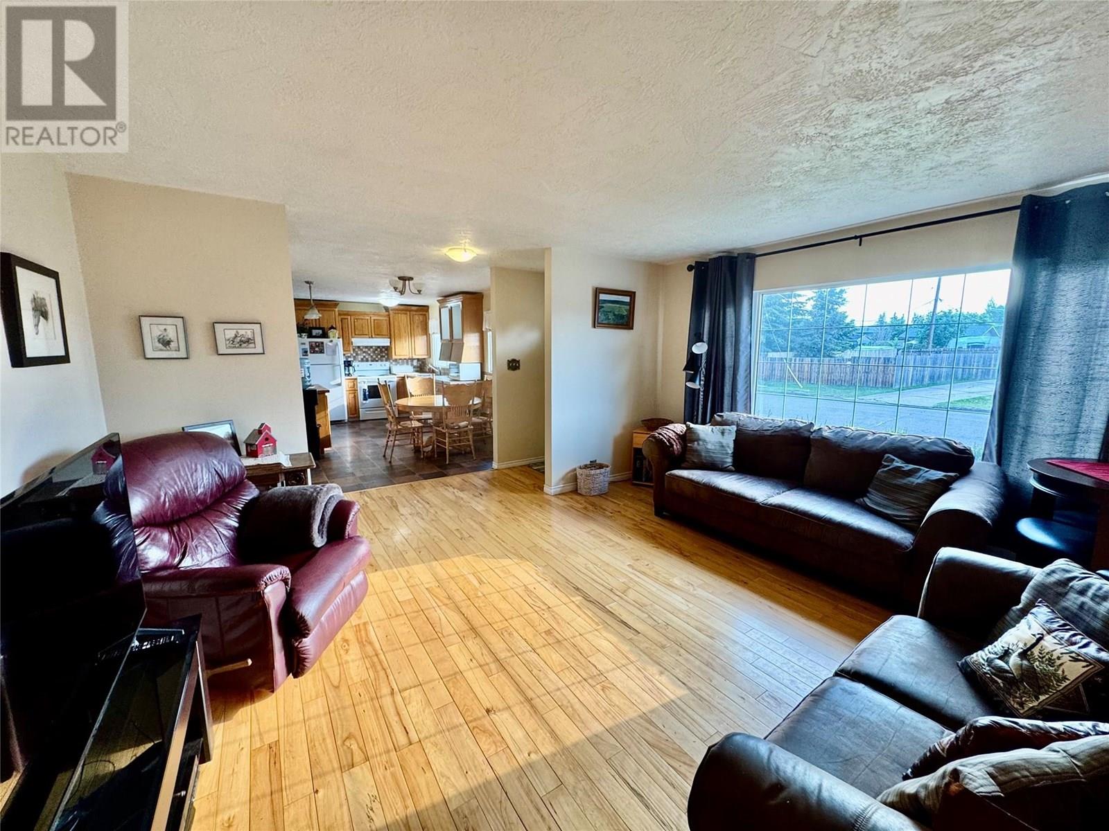 10744 18 Street, Dawson Creek, British Columbia  V1G 4E2 - Photo 3 - 10351989