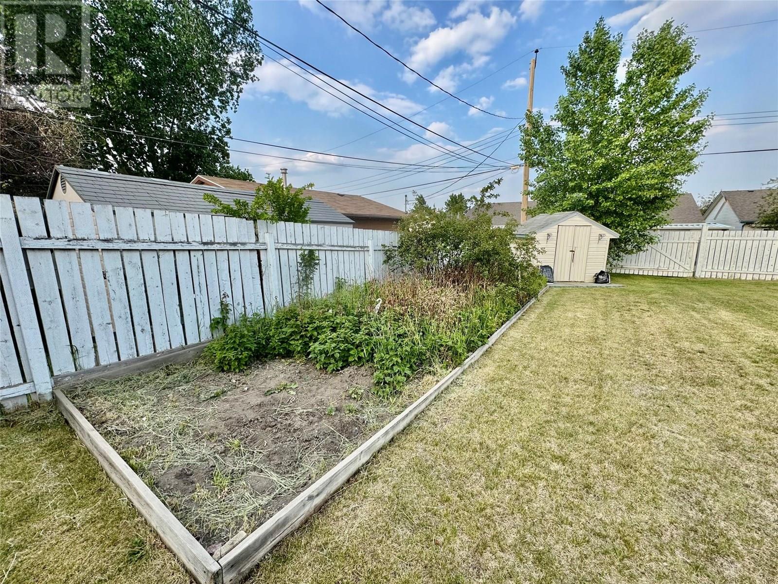 10744 18 Street, Dawson Creek, British Columbia  V1G 4E2 - Photo 25 - 10351989