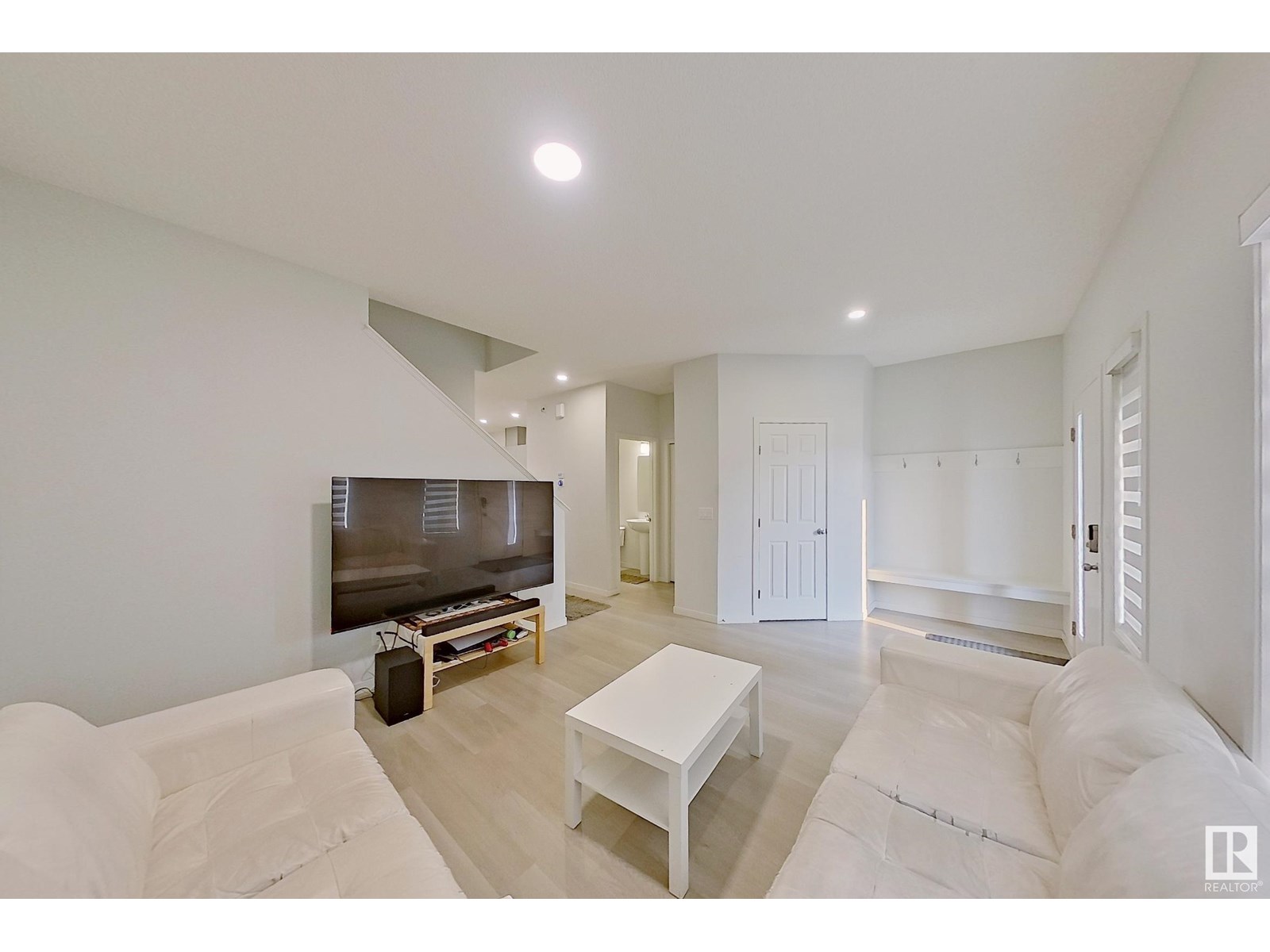 Property at 7137 46A ST image 3