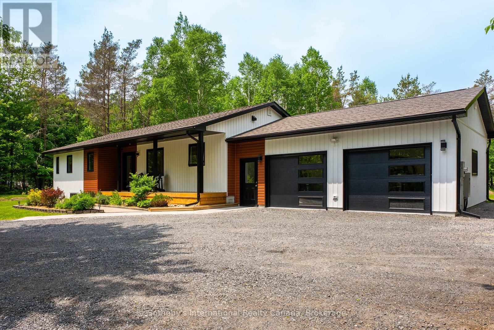 348 Fowlers Road, Huntsville, Ontario  P1H 2N5 - Photo 3 - X12216565