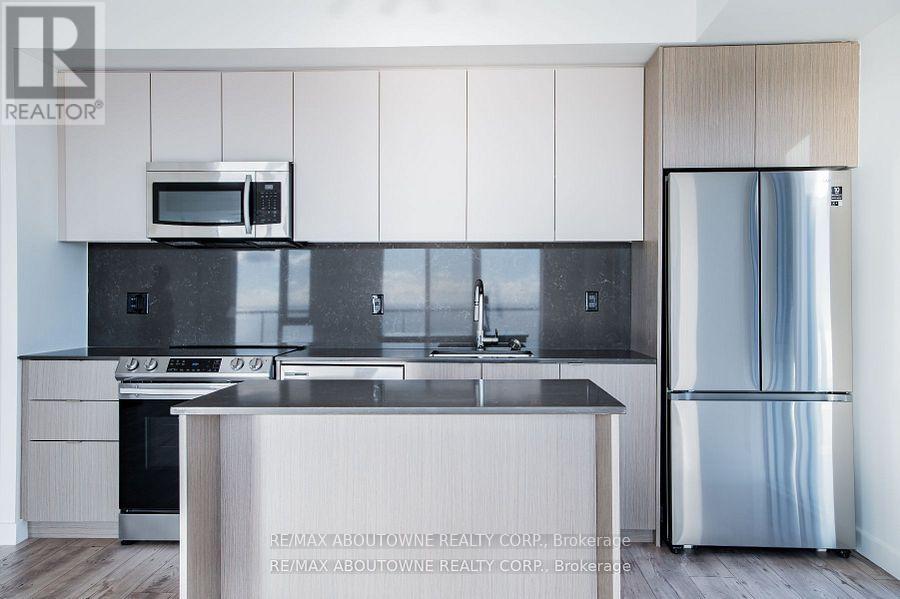 A1002 - 125 Bronte Road, Oakville, Ontario  L6L 3C1 - Photo 6 - W12217653