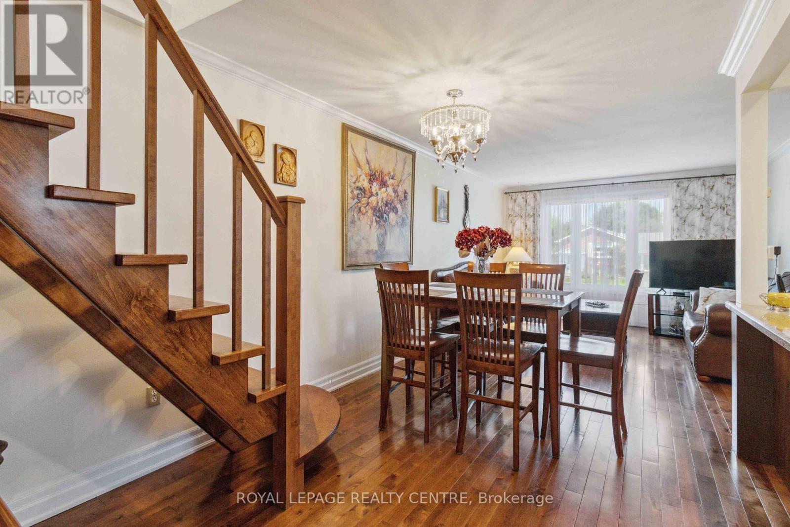 504 Galedowns Court, Mississauga (Mississauga Valleys), Ontario  L5A 3H9 - Photo 9 - W12217662