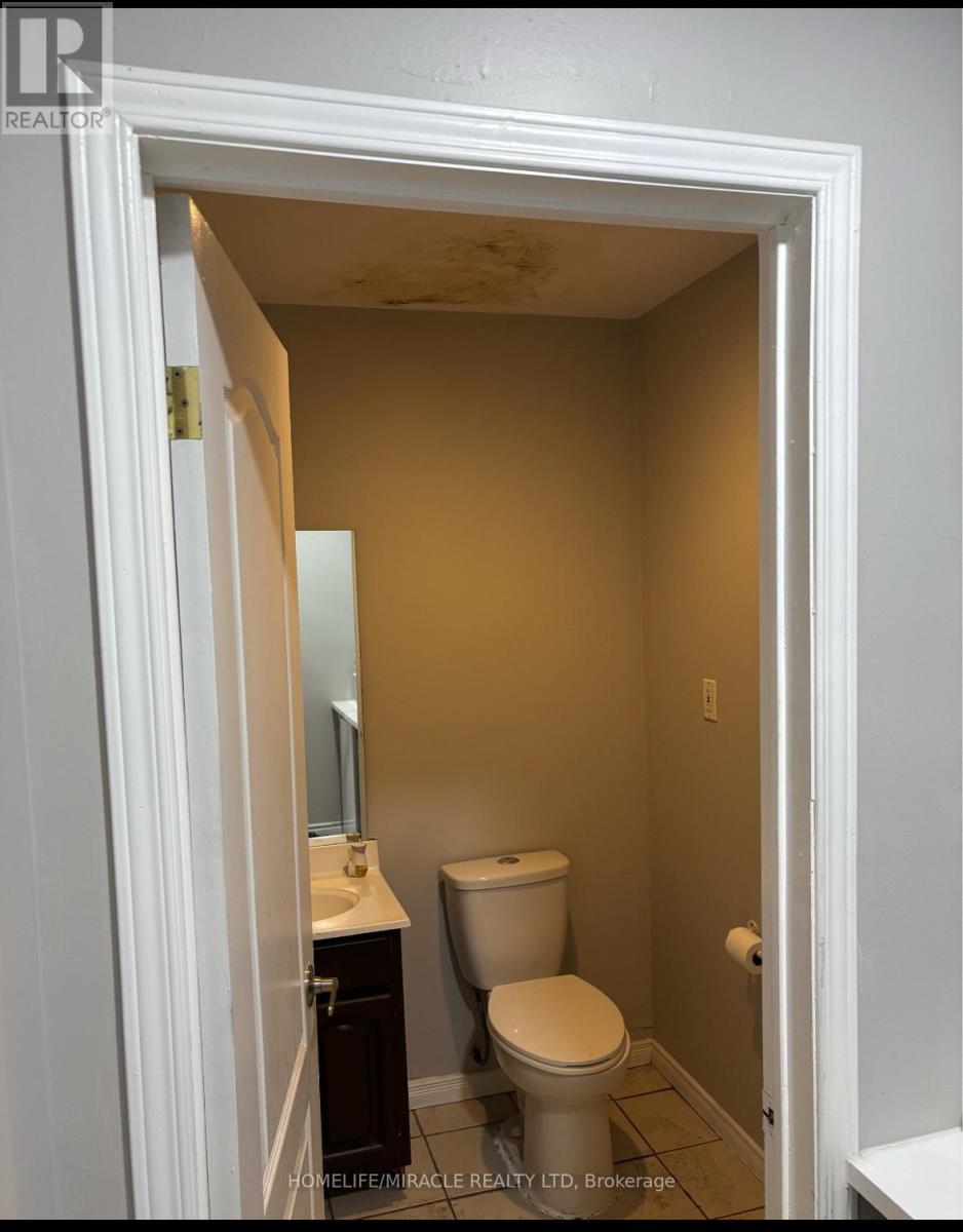 Unit 13 - 1190 Mid-Way Boulevard, Mississauga, Ontario  L5T 2B9 - Photo 6 - W12217663