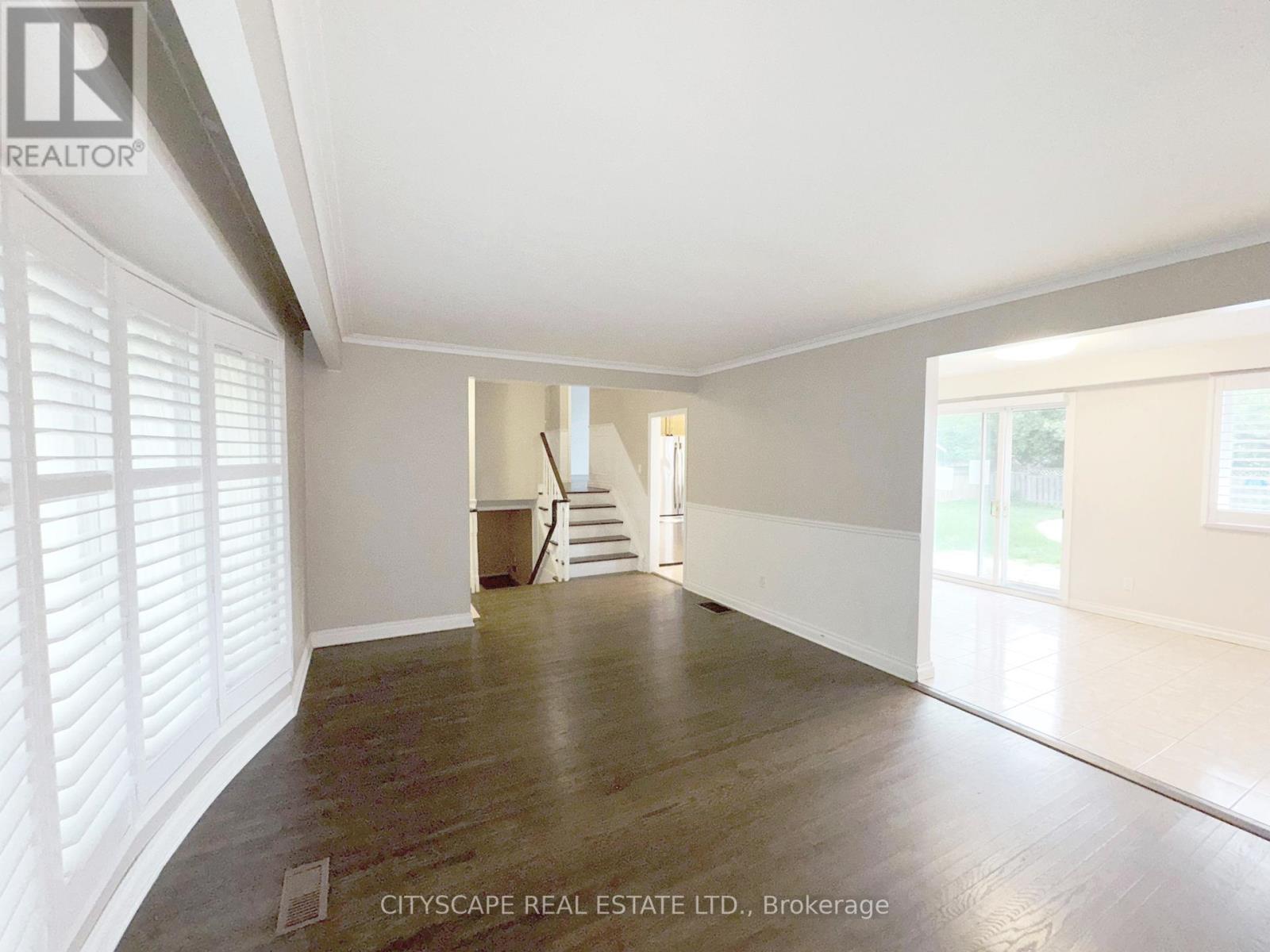 271 Cheltenham Road, Burlington (Appleby), Ontario  L7L 4H6 - Photo 16 - W12217675