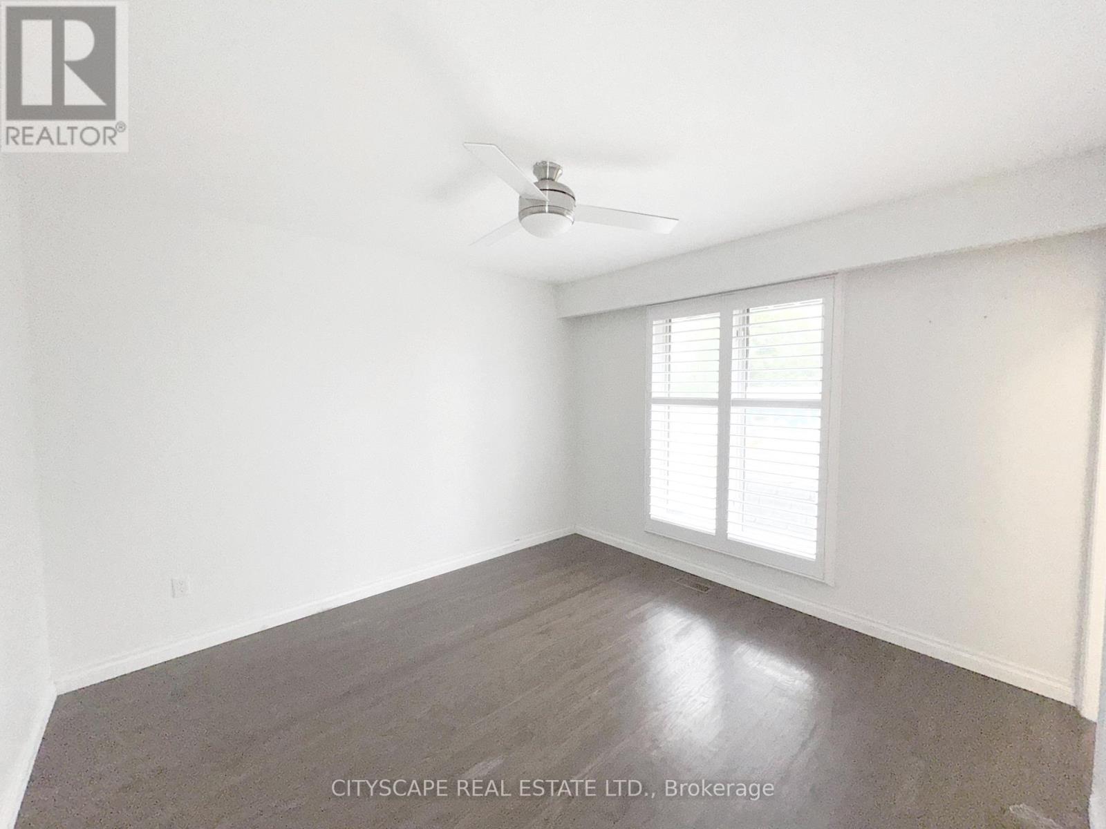 271 Cheltenham Road, Burlington (Appleby), Ontario  L7L 4H6 - Photo 18 - W12217675