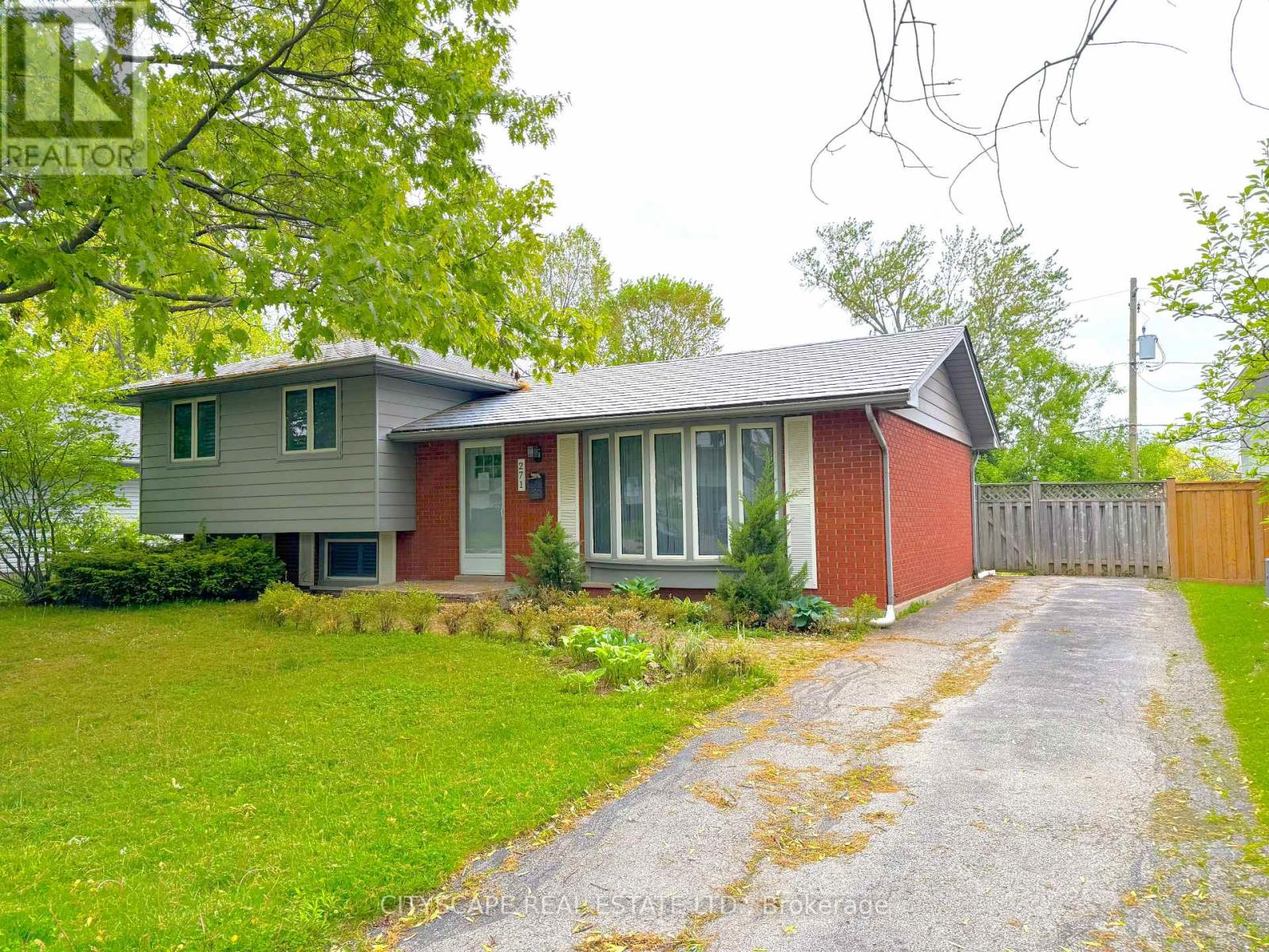 271 Cheltenham Road, Burlington (Appleby), Ontario  L7L 4H6 - Photo 3 - W12217675