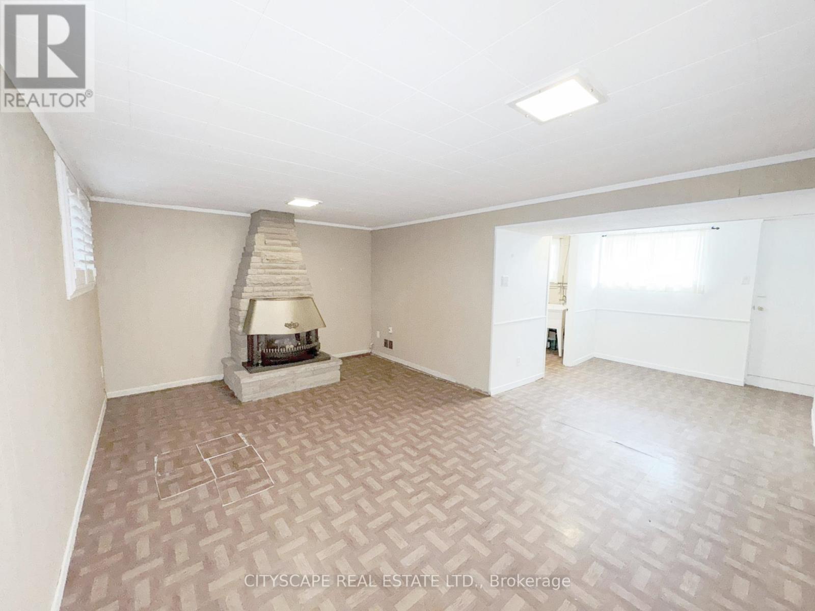 271 Cheltenham Road, Burlington (Appleby), Ontario  L7L 4H6 - Photo 31 - W12217675