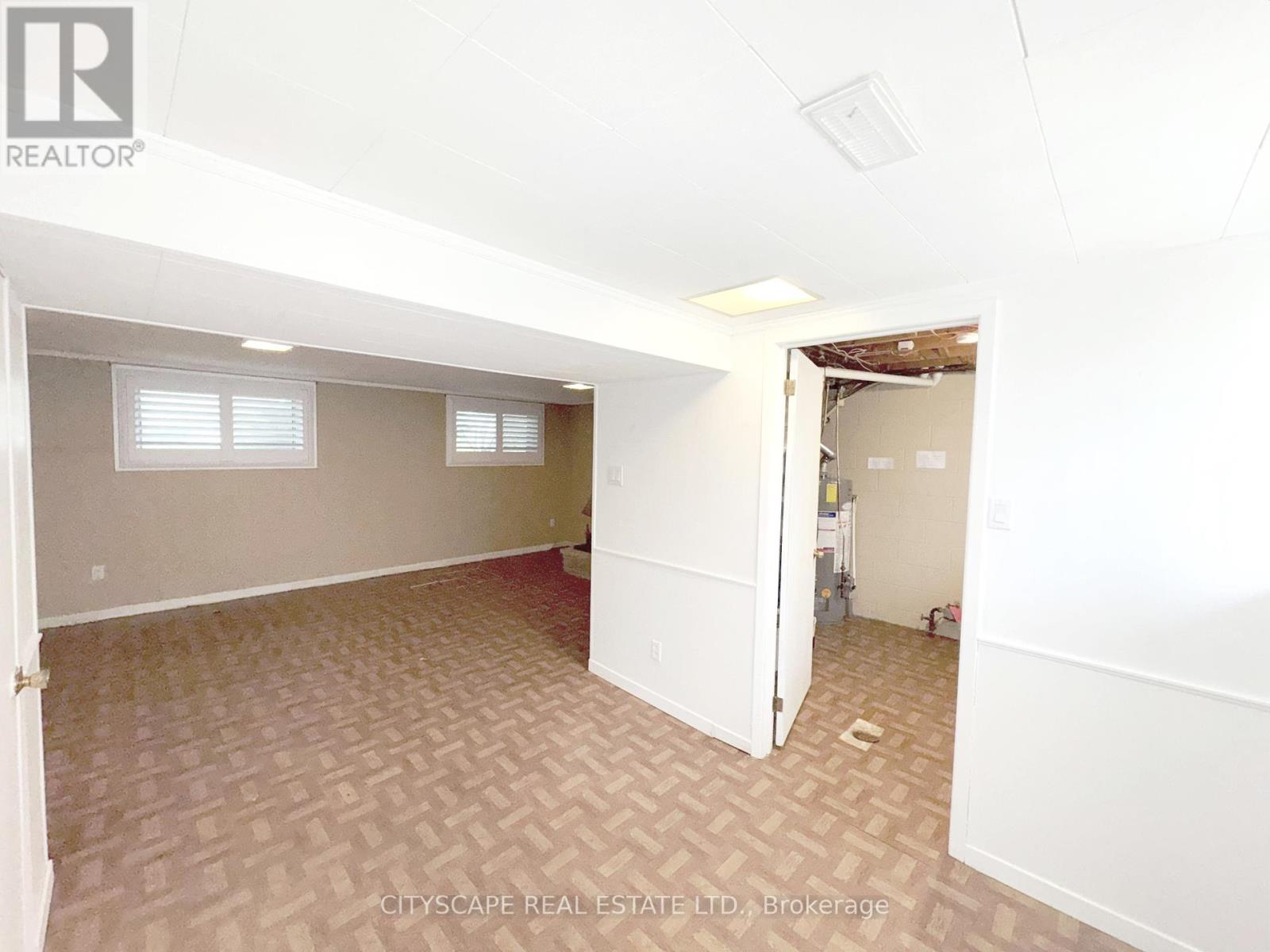 271 Cheltenham Road, Burlington (Appleby), Ontario  L7L 4H6 - Photo 33 - W12217675