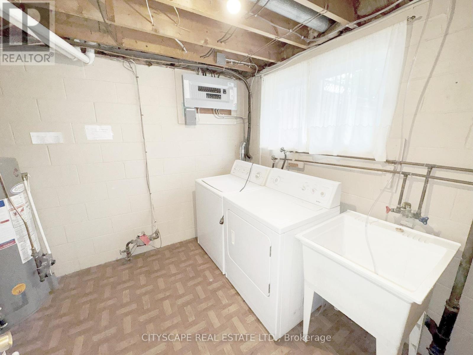271 Cheltenham Road, Burlington (Appleby), Ontario  L7L 4H6 - Photo 34 - W12217675