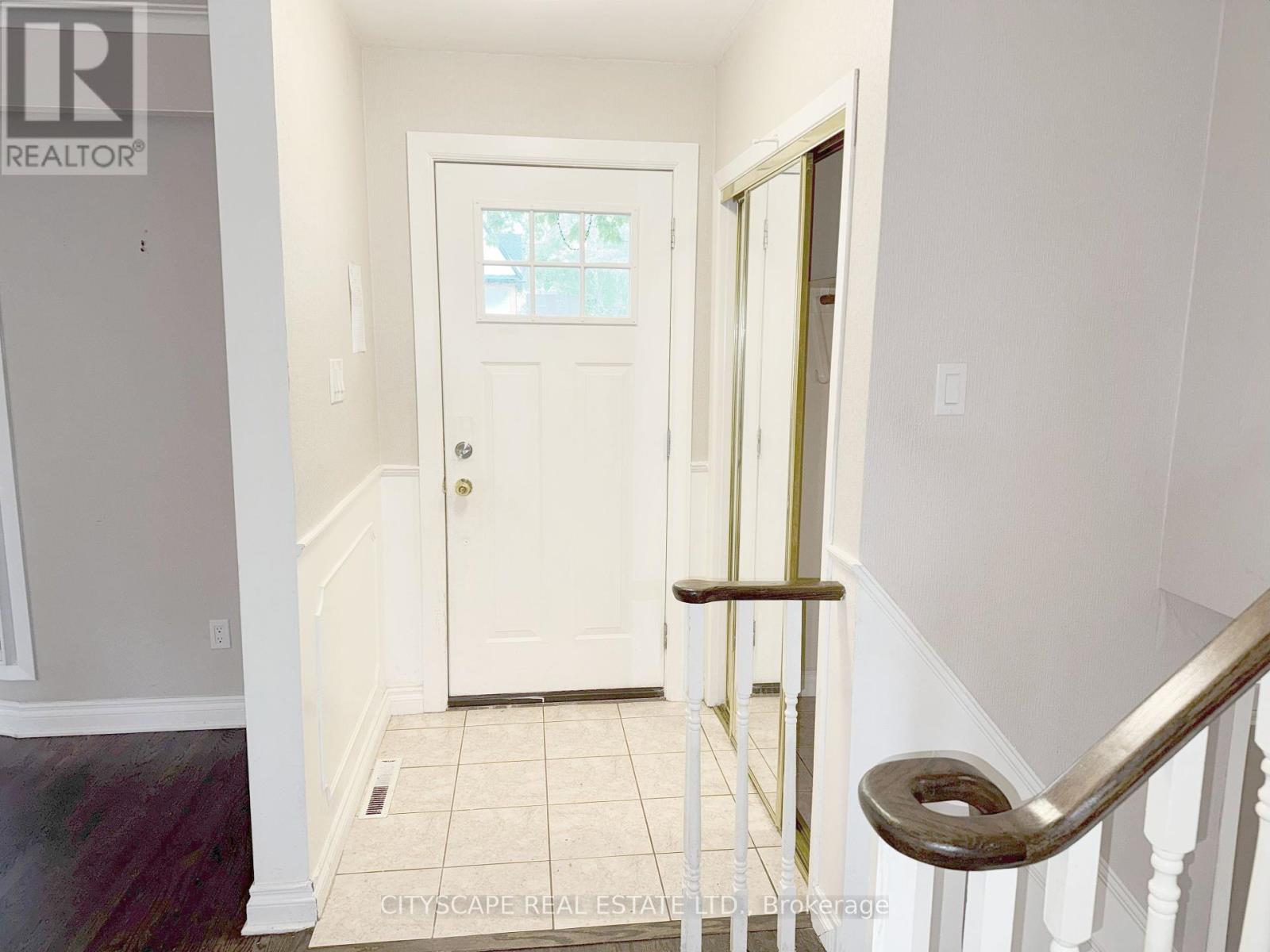 271 Cheltenham Road, Burlington (Appleby), Ontario  L7L 4H6 - Photo 7 - W12217675