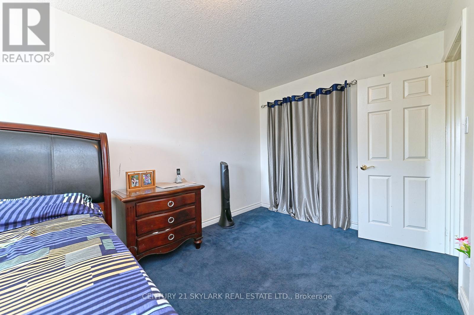 31 Todmorden Drive, Brampton (Northwest Sandalwood Parkway), Ontario  L7A 1M7 - Photo 18 - W12217676