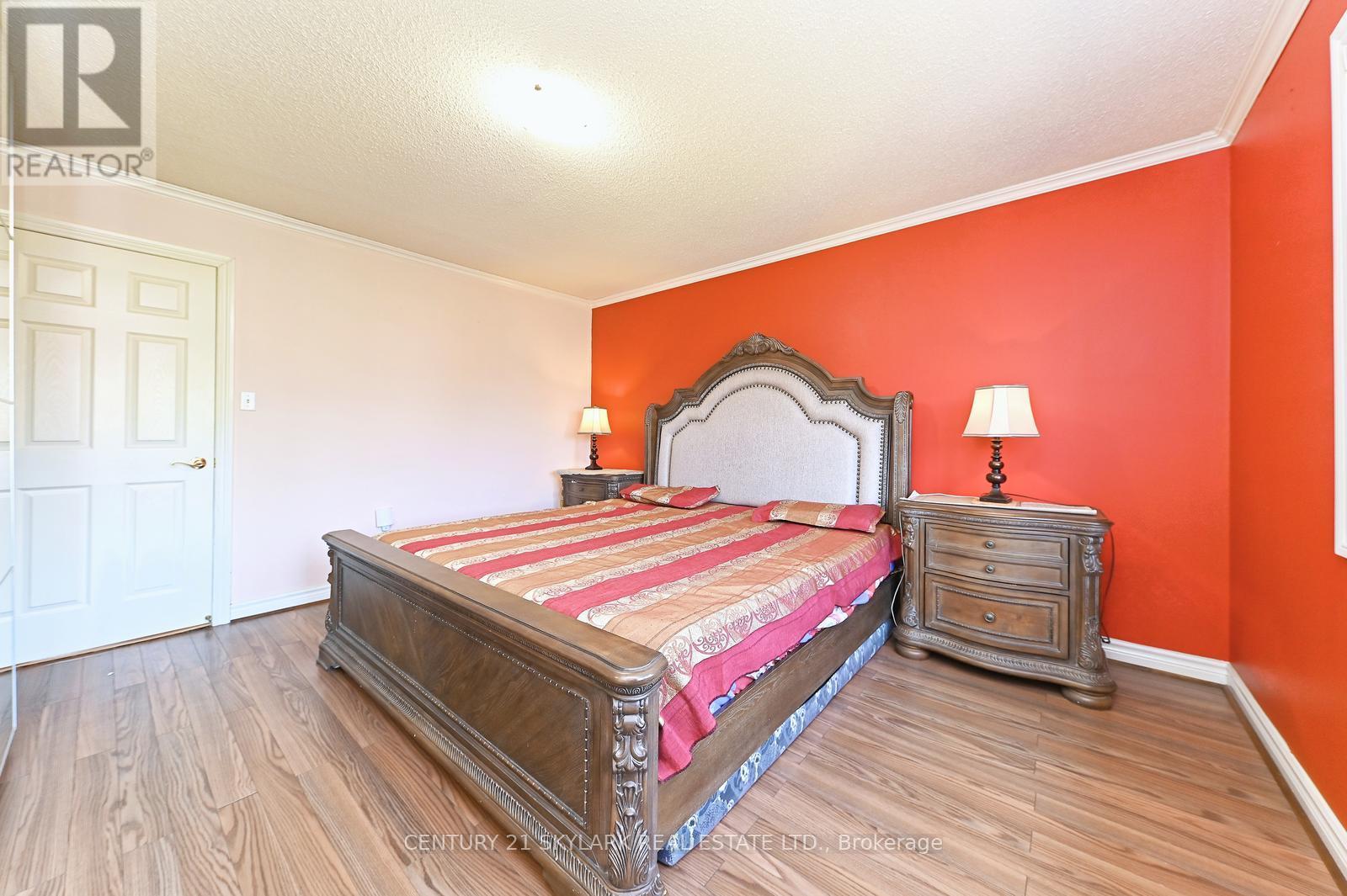 31 Todmorden Drive, Brampton (Northwest Sandalwood Parkway), Ontario  L7A 1M7 - Photo 19 - W12217676