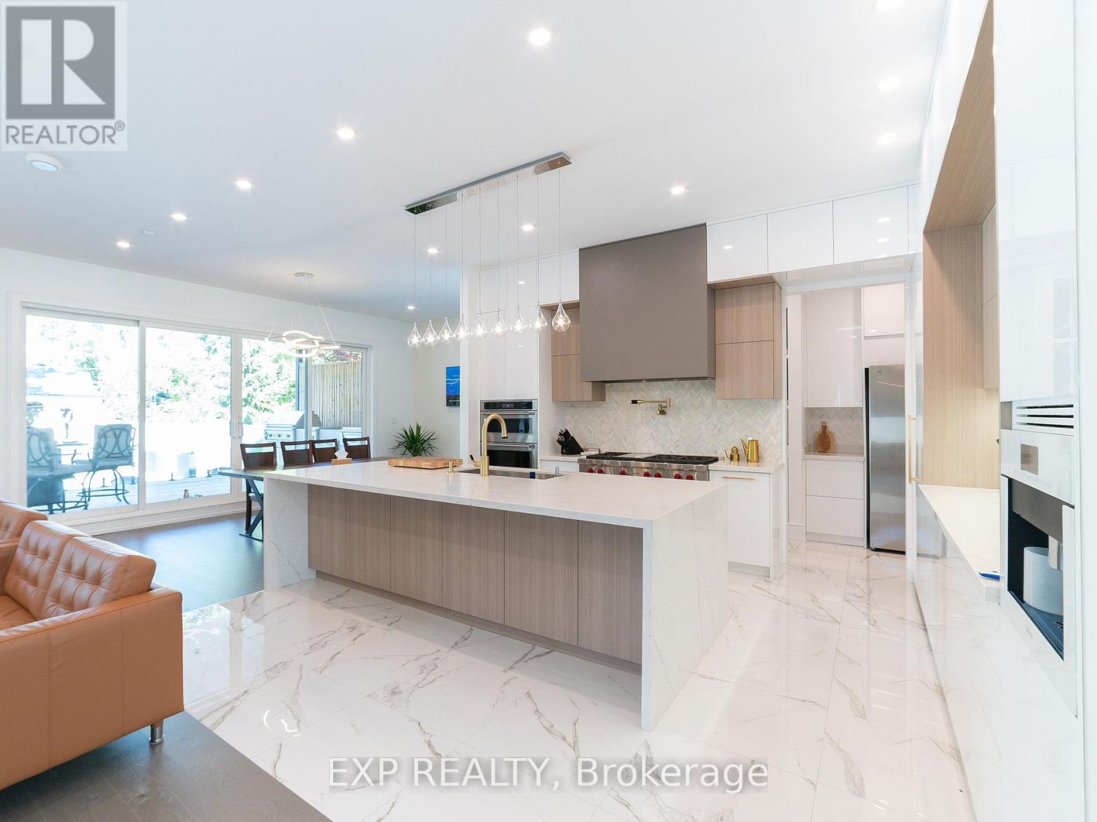 27 Prennan Avenue, Toronto (Islington-City Centre West), Ontario  M9B 4B7 - Photo 11 - W12217691