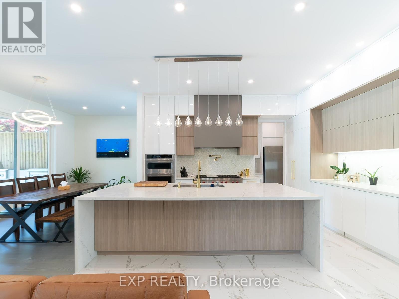 27 Prennan Avenue, Toronto (Islington-City Centre West), Ontario  M9B 4B7 - Photo 12 - W12217691
