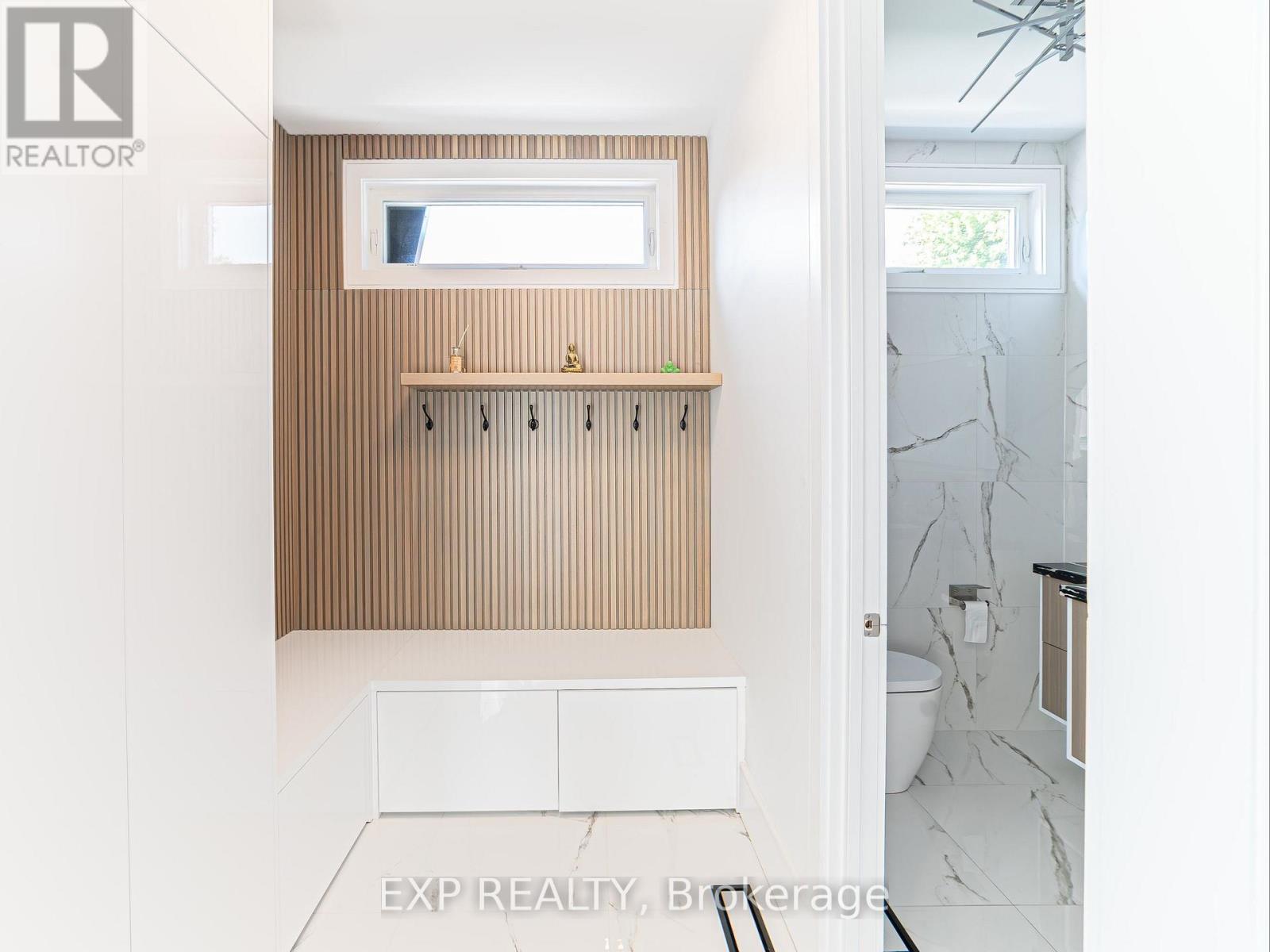 27 Prennan Avenue, Toronto (Islington-City Centre West), Ontario  M9B 4B7 - Photo 6 - W12217691