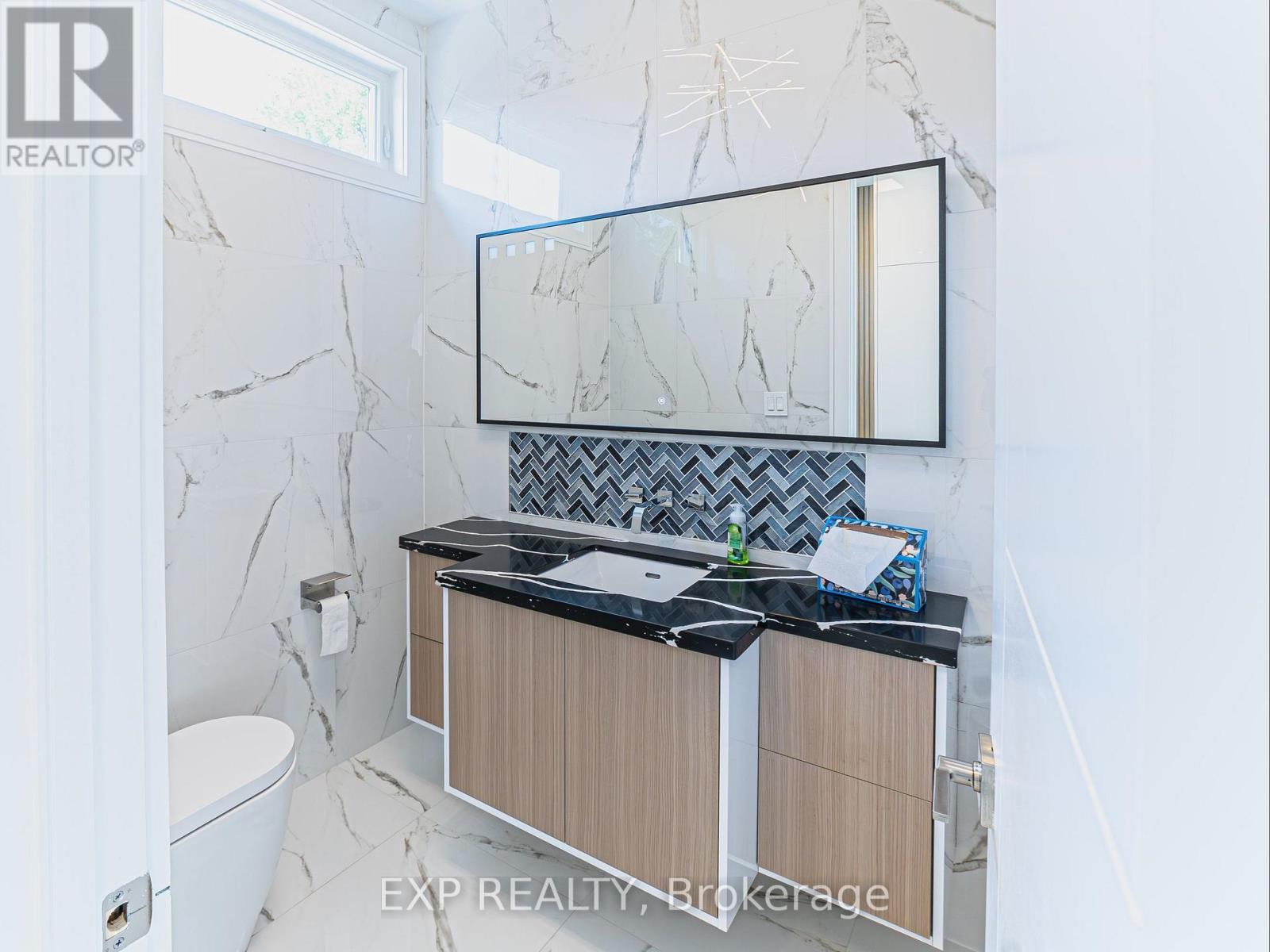 27 Prennan Avenue, Toronto (Islington-City Centre West), Ontario  M9B 4B7 - Photo 7 - W12217691