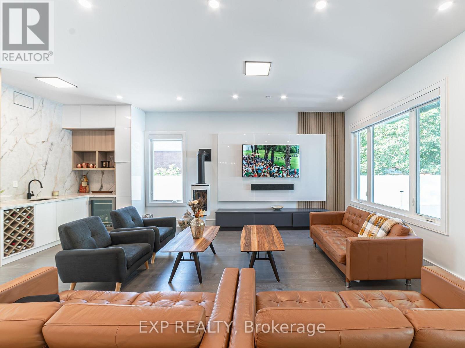 27 Prennan Avenue, Toronto (Islington-City Centre West), Ontario  M9B 4B7 - Photo 8 - W12217691