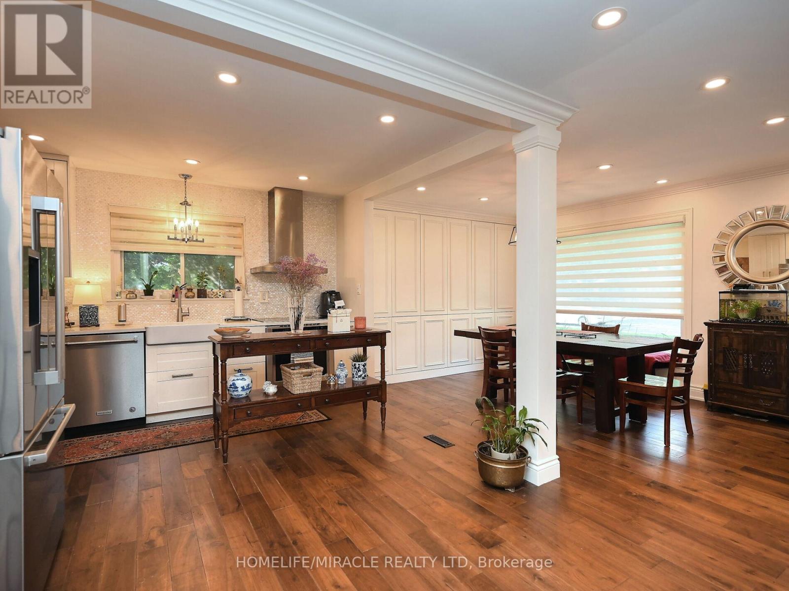 1360 Glen Rutley Circle, Mississauga (Applewood), Ontario  L4X 1Z6 - Photo 11 - W12217699